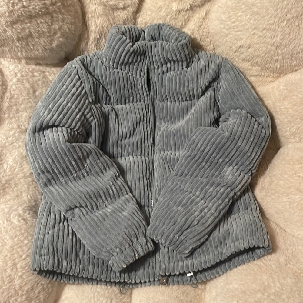 Kookaburra by UGG short corduroy puffer jacket.